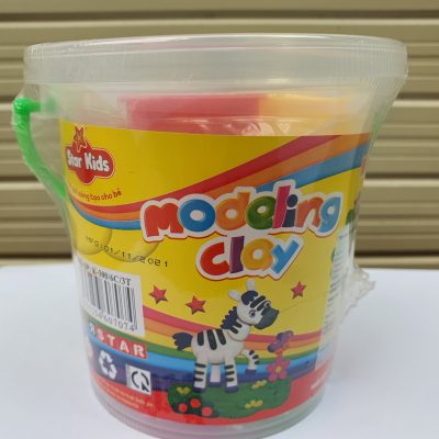 Đất nặn Star Kids 300g 6 màu + 3 dụng cụ