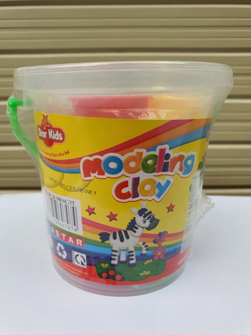 Đất nặn Star Kids 300g 6 màu + 3 dụng cụ